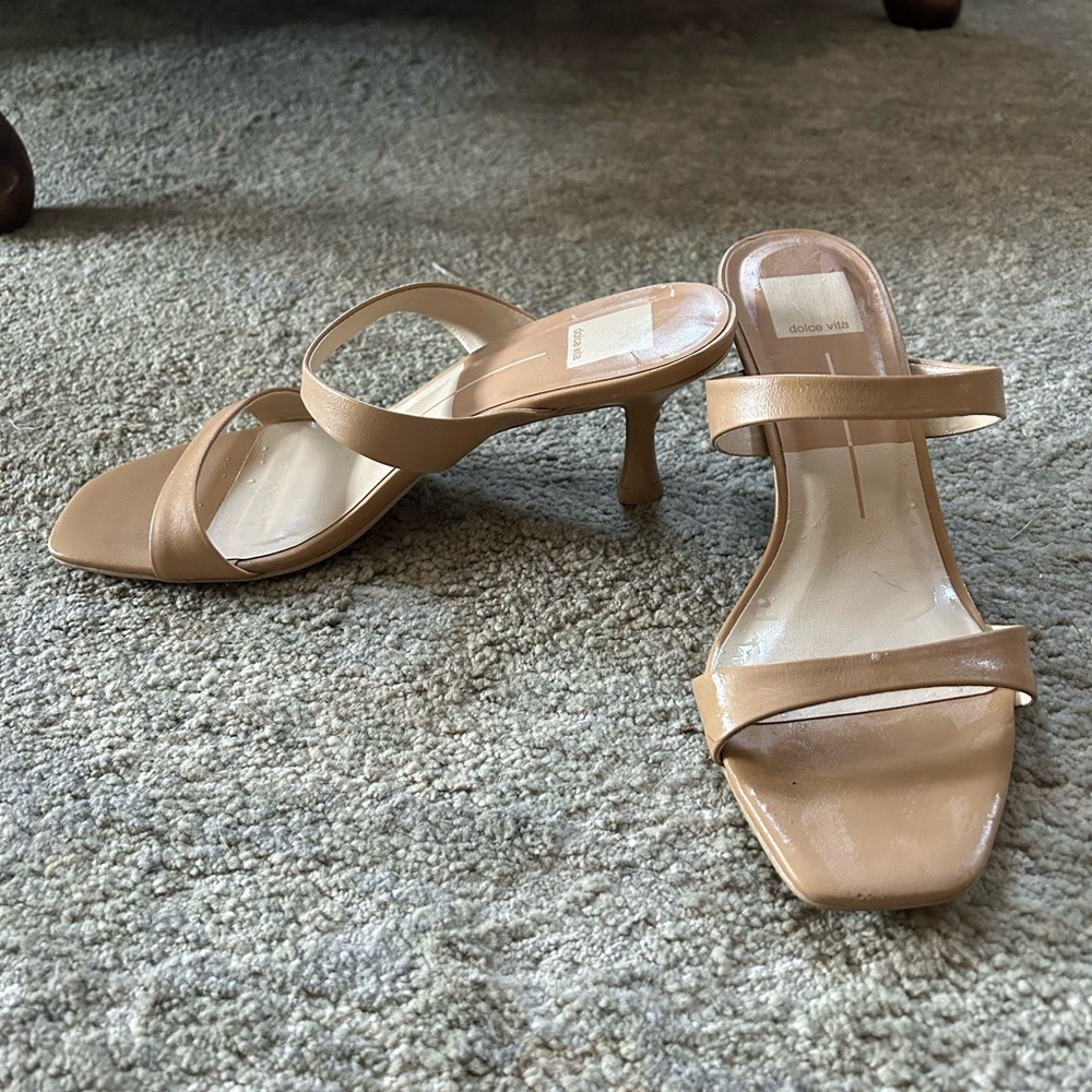 Dolce Vita Tan Kitten Heel